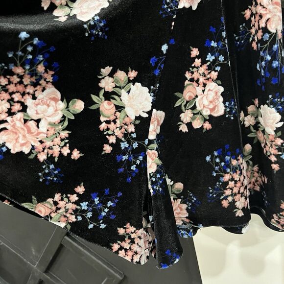 H&M Divided Black Floral Velvet Romper Size 10 Spaghetti Strap - Picture 8 of 9